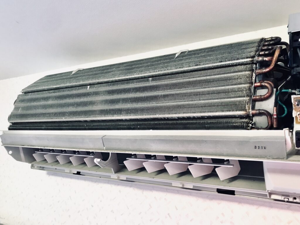 エアコンの熱交換器（アルミフィン）の画像