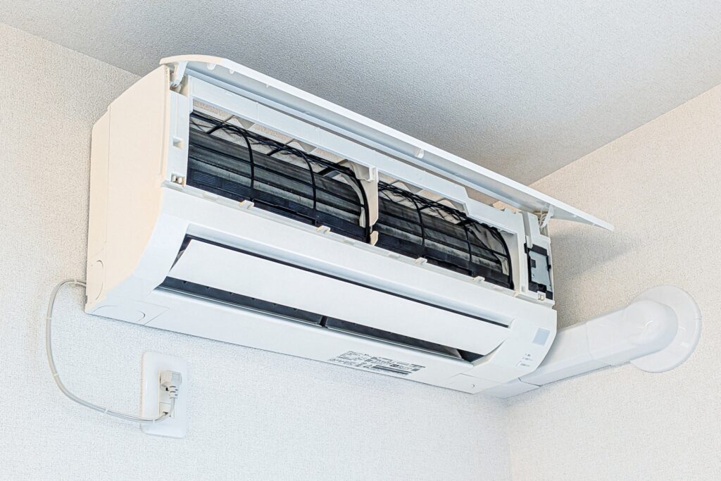 壁掛けエアコン（お掃除機能なし）の画像